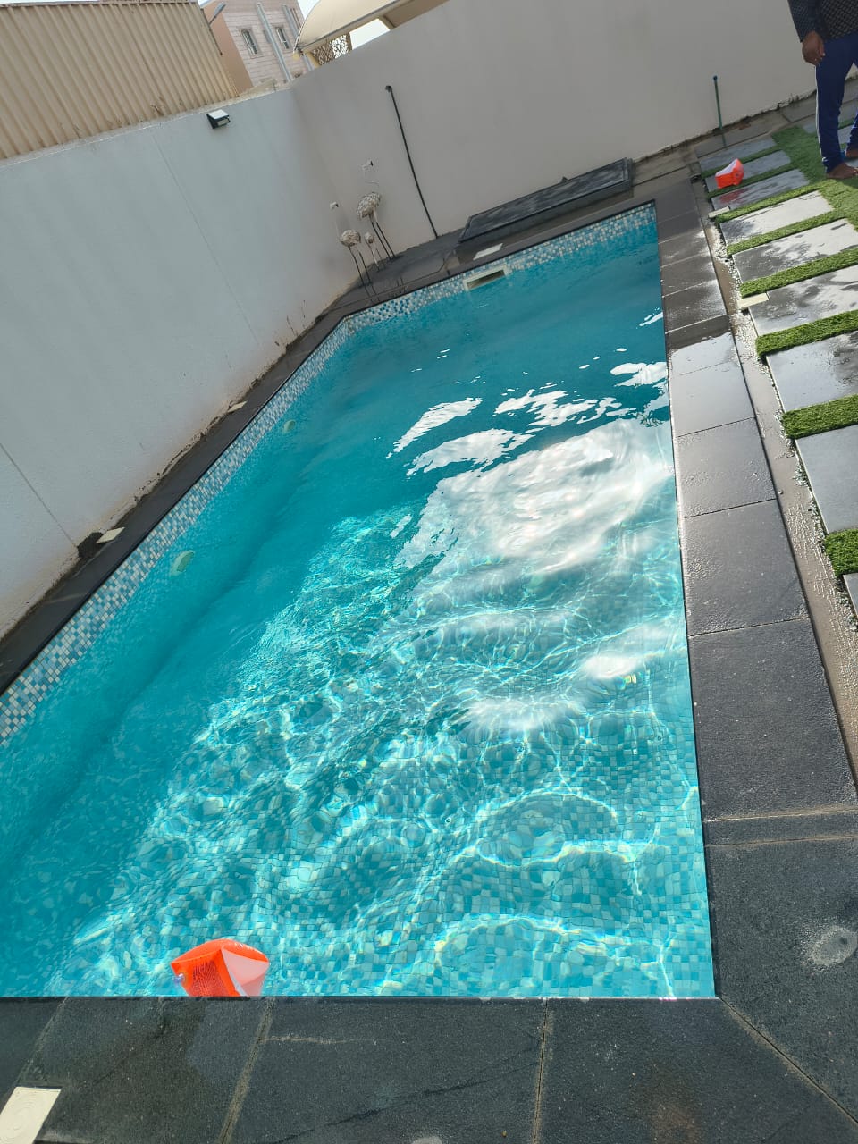 Tile & Surface Scrubbing